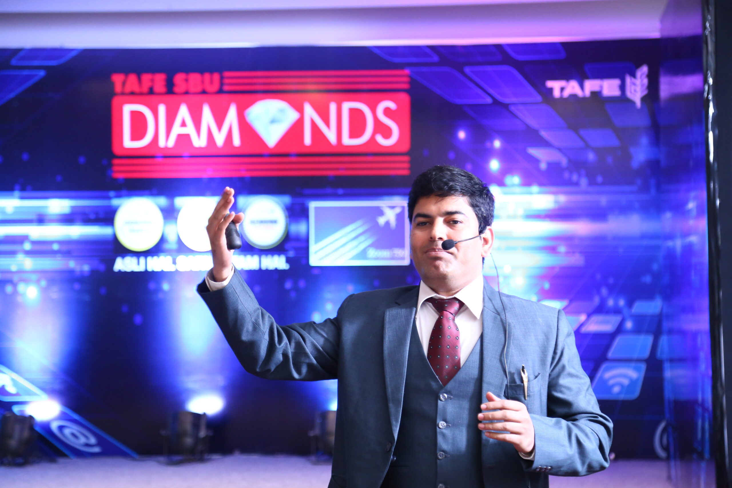 Naseer Khan delivering Neuro Coding keynote in India